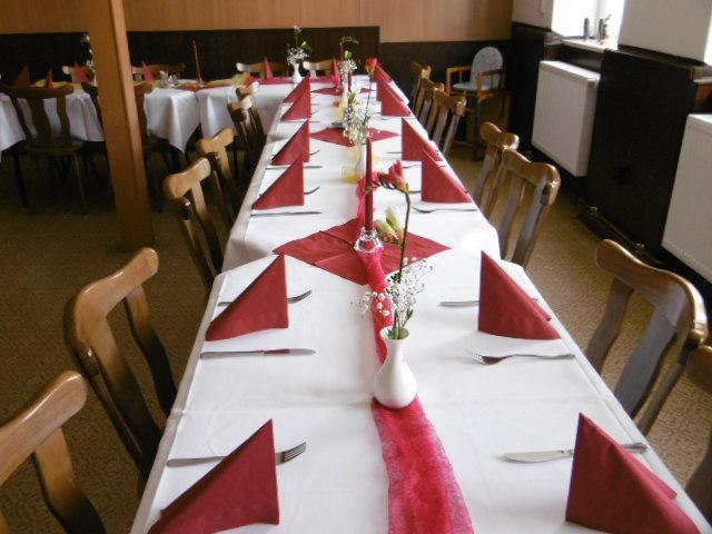 Gasthaus ,,Zum Schwarzen Baer" Gusten Eksteriør billede
